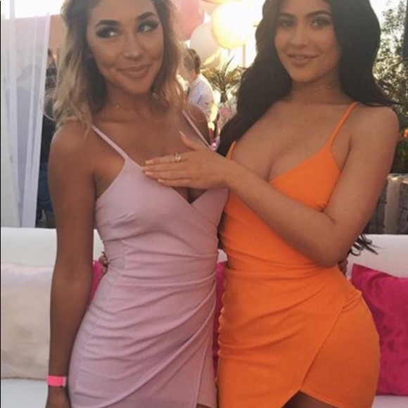 beautiful red wrapdress - Picture 2 of 2